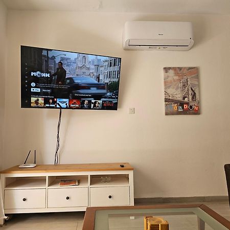 Zom Holiday Apartment Paphos Esterno foto