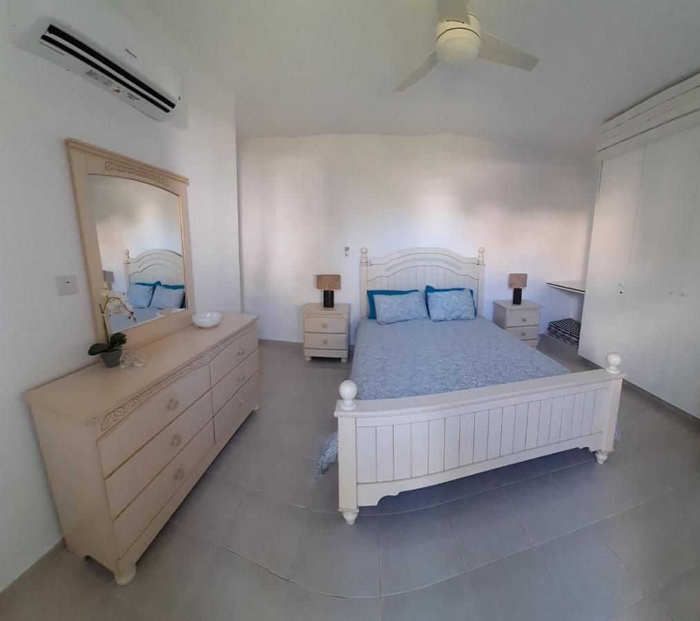 Zom Holiday Apartment Paphos Esterno foto