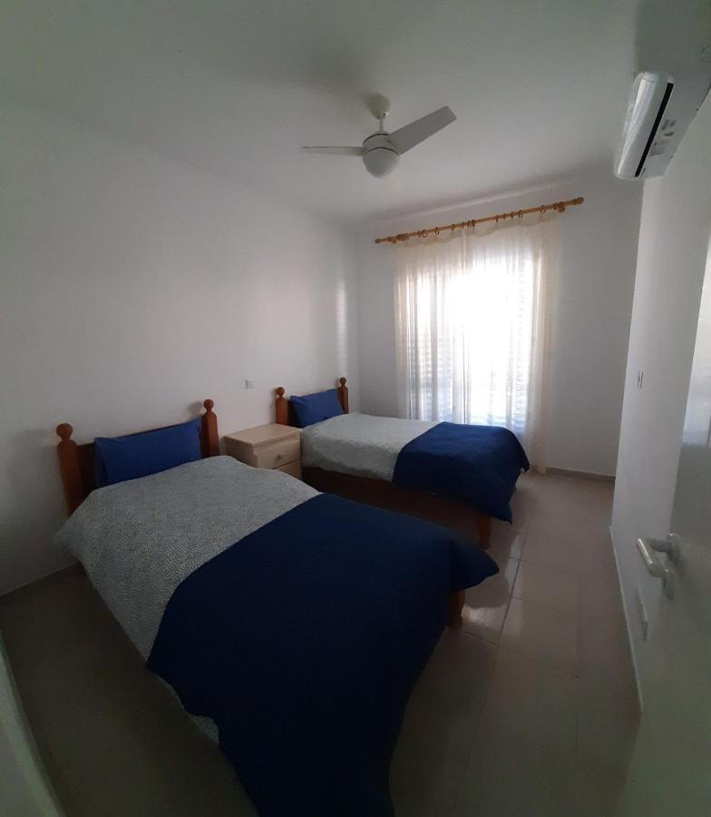 Zom Holiday Apartment Paphos Esterno foto