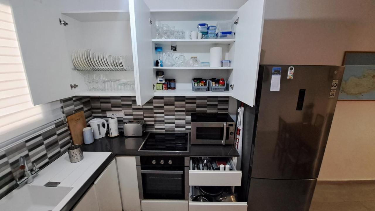 Zom Holiday Apartment Paphos Esterno foto