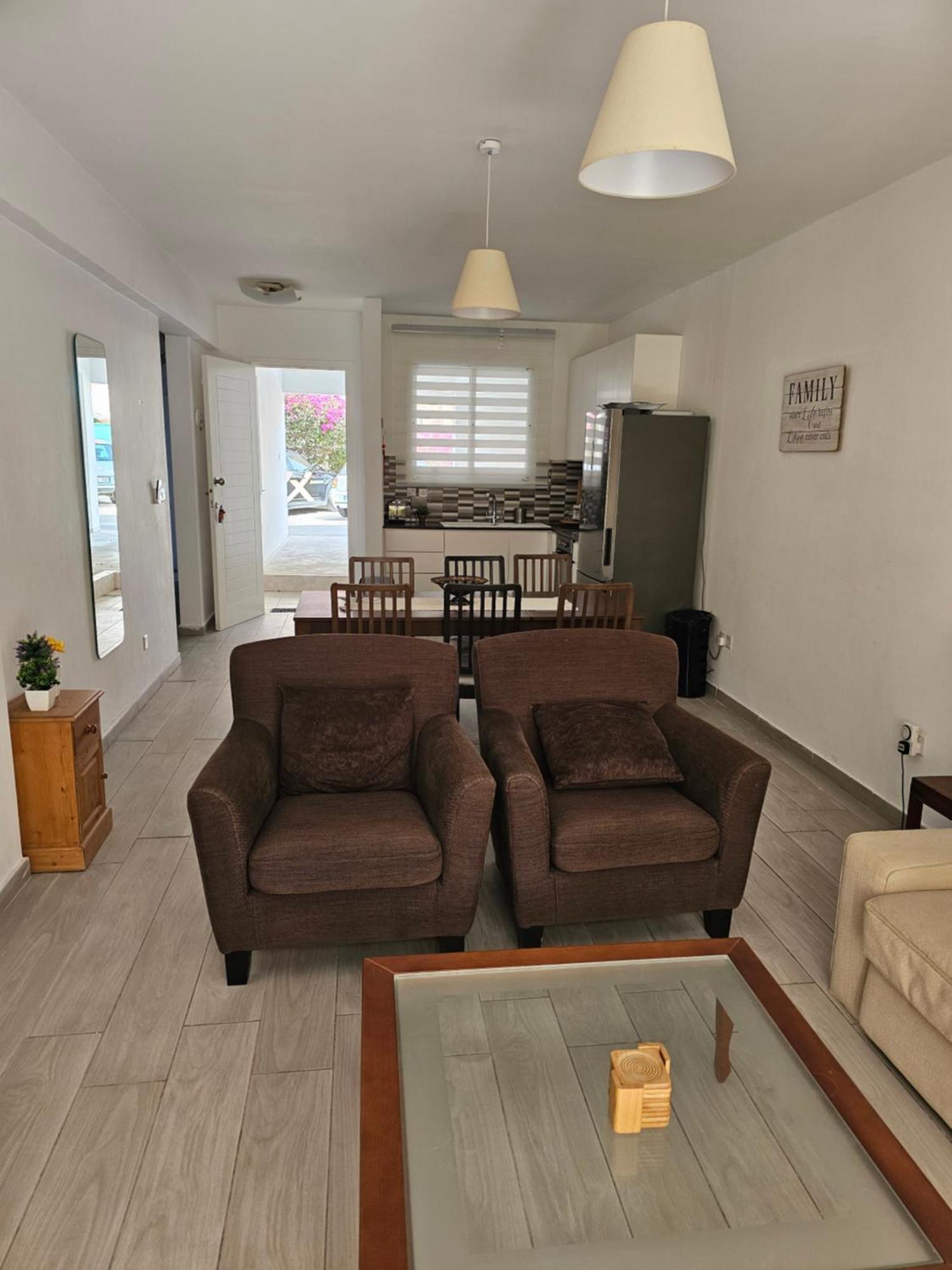 Zom Holiday Apartment Paphos Esterno foto